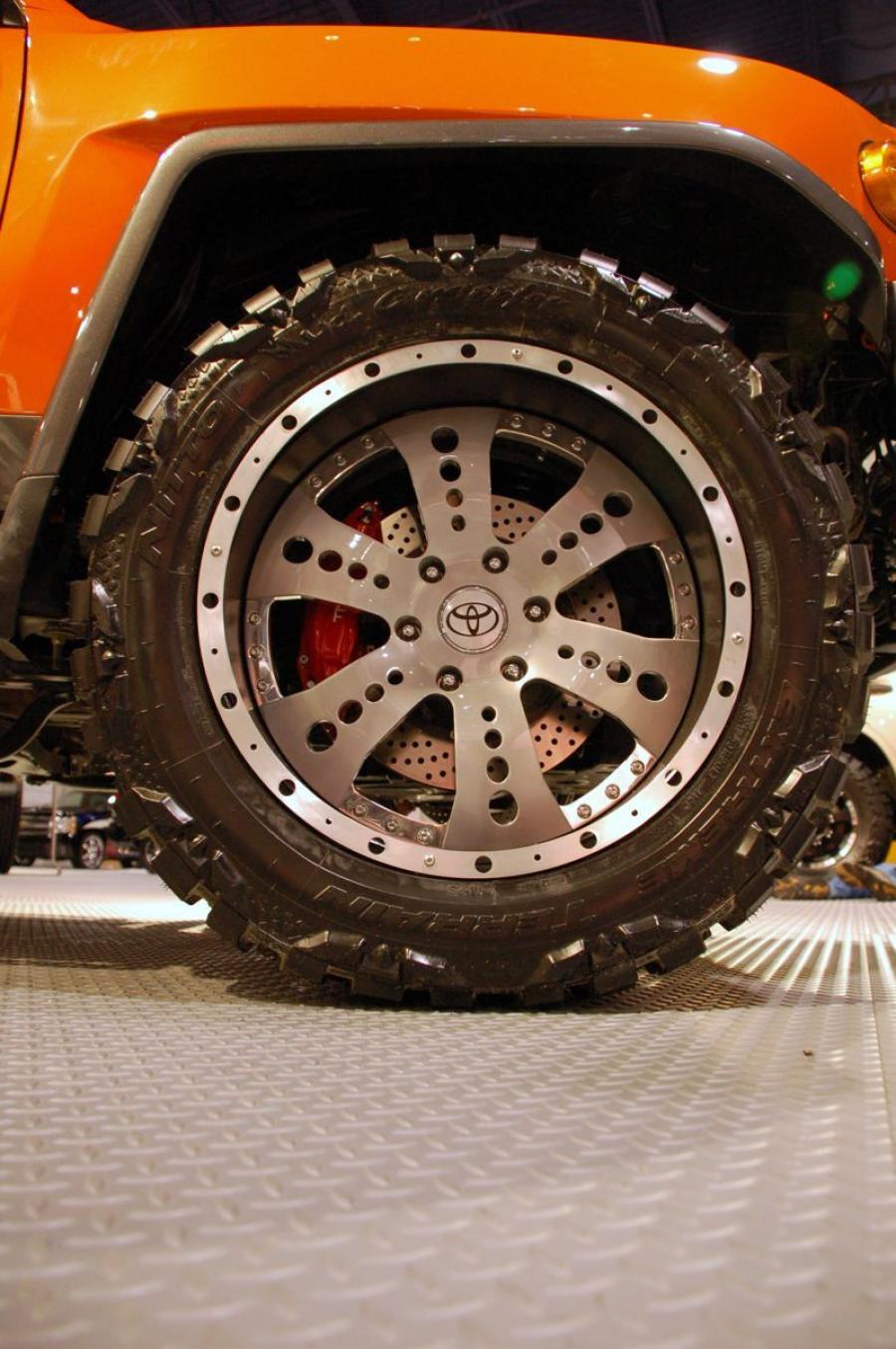  Toyota FJ Runner 2007 года  (фото 2 из 10)